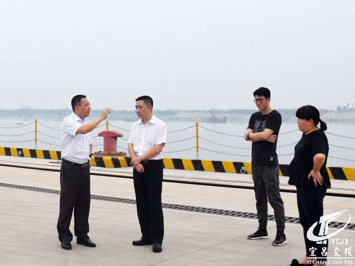 中行領(lǐng)導視察 065（修圖）.jpg